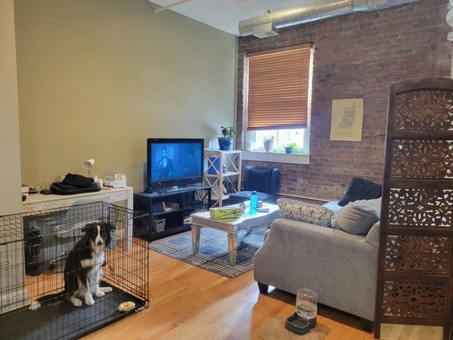 Building Photo - 4-6 Sheridan Ave