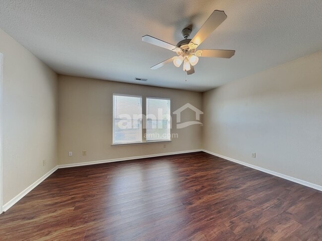 Building Photo - 205 Farm Springs Rd