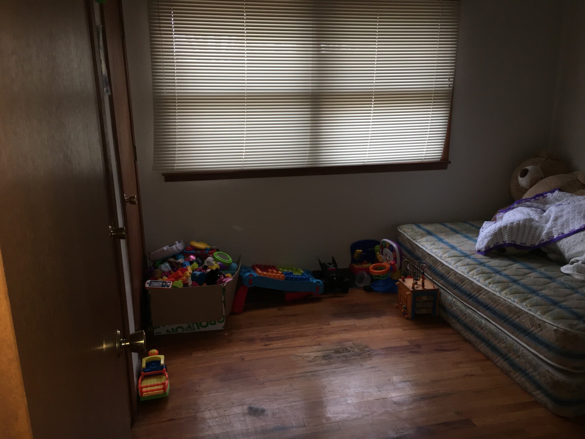 Building Photo - 2409 Manchester Rd