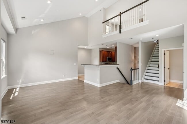 Building Photo - 3 Taft Ln