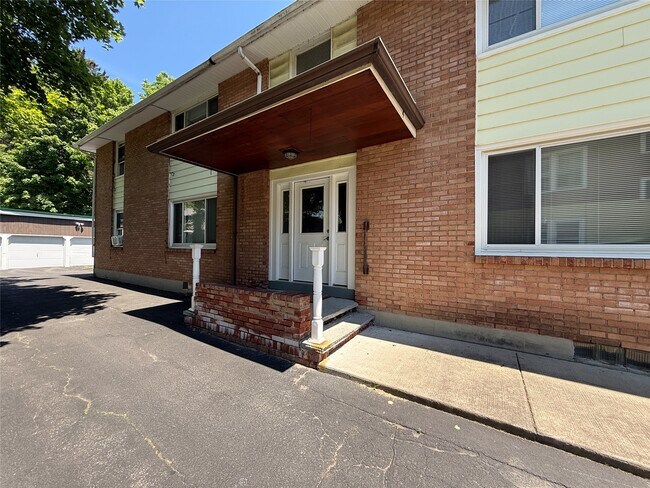 Building Photo - 4 Aldrich Ave