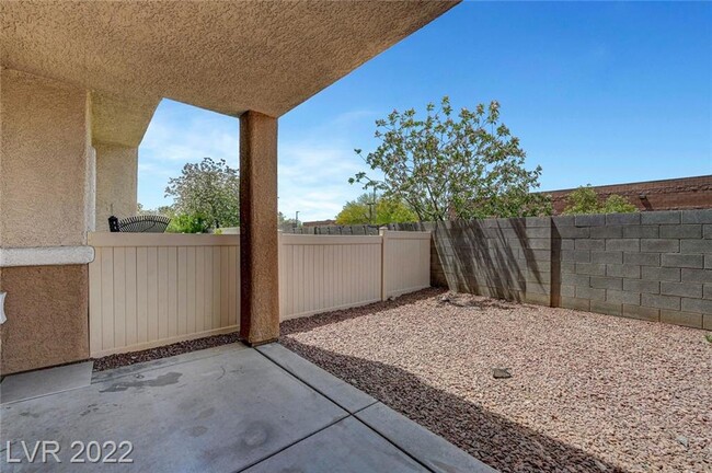 Building Photo - 6560 Bucking Horse Ln