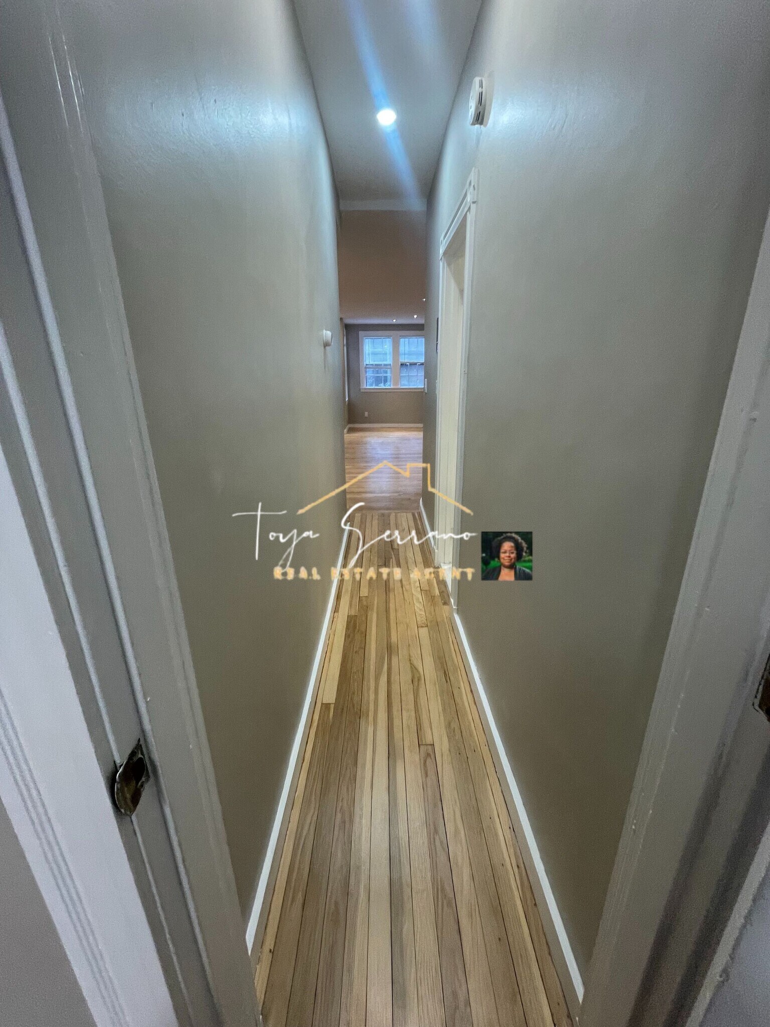 Building Photo - 82 Phillips St