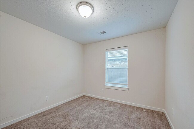 Building Photo - 3021 Quarry Springs Dr