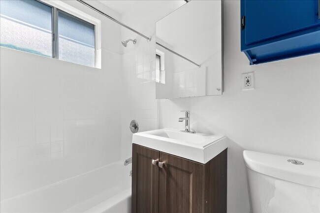 Building Photo - 7733 Laurel Canyon Blvd