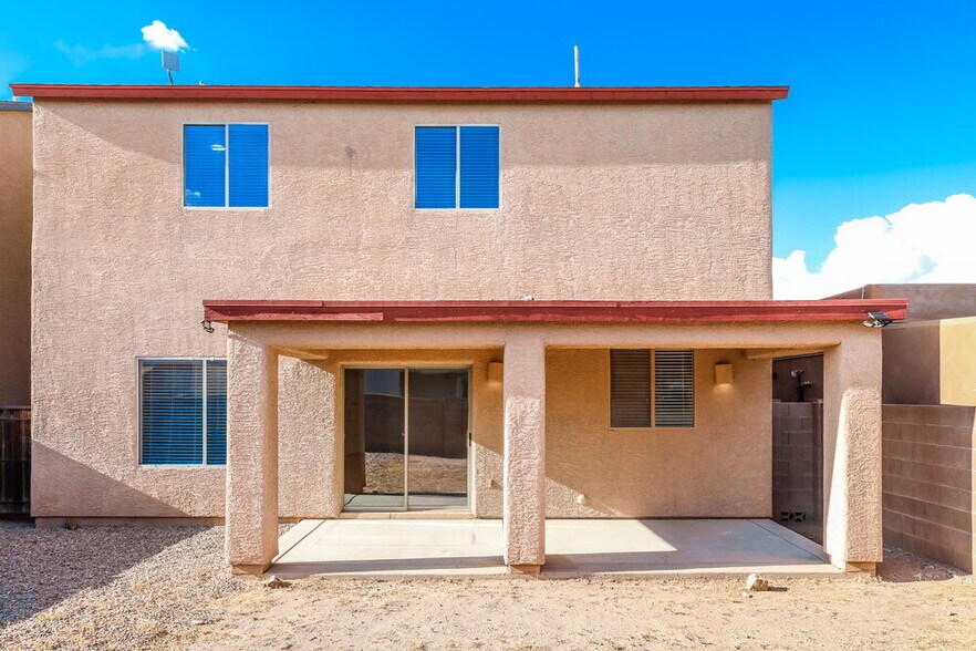 Building Photo - 5732 E Camino De Las Iguanas