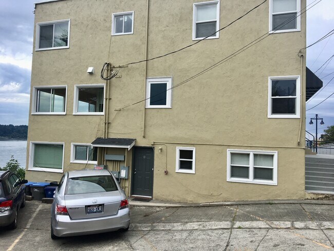 reserved parking included - 632 Washington Ave