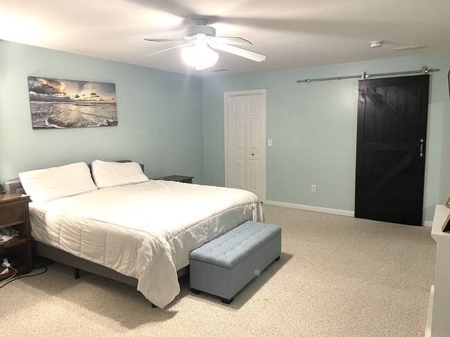 Building Photo - 64 Hamilton Dr