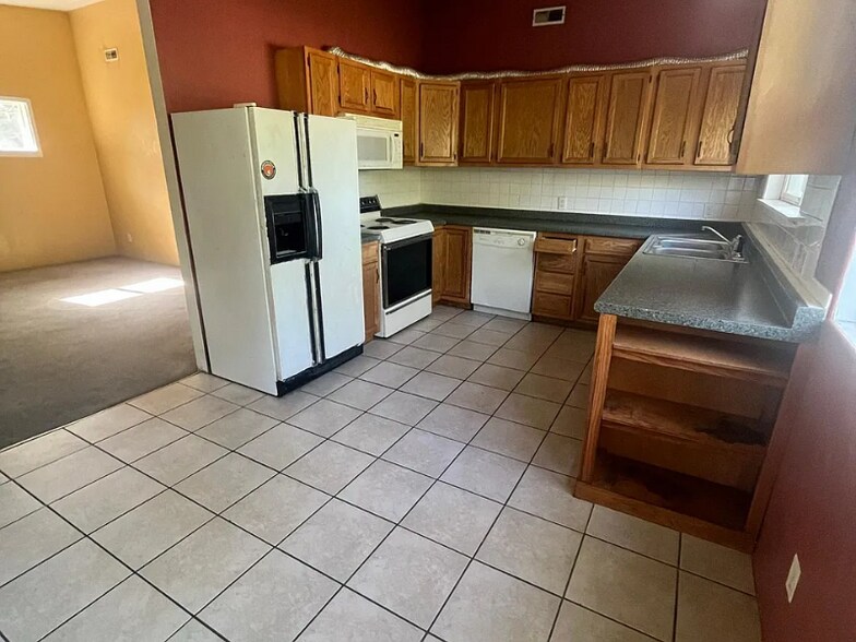 Building Photo - 609 N Sprigg St