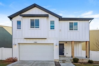 Building Photo - 7907 S Gaea Ct