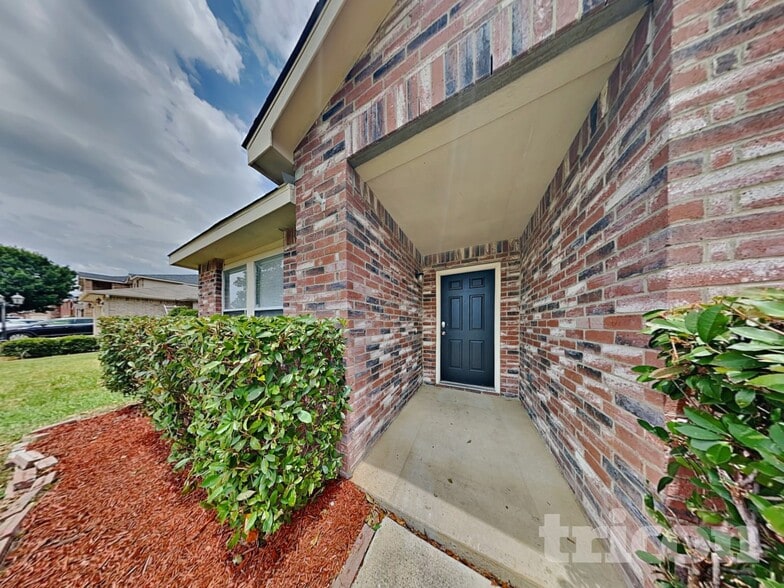 Building Photo - 3032 Cesareo Dr