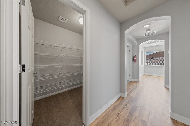 Building Photo - 9716 Panther Hollow St
