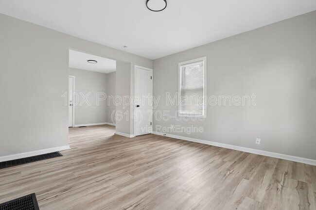 Building Photo - 782 Whitethorne Ave