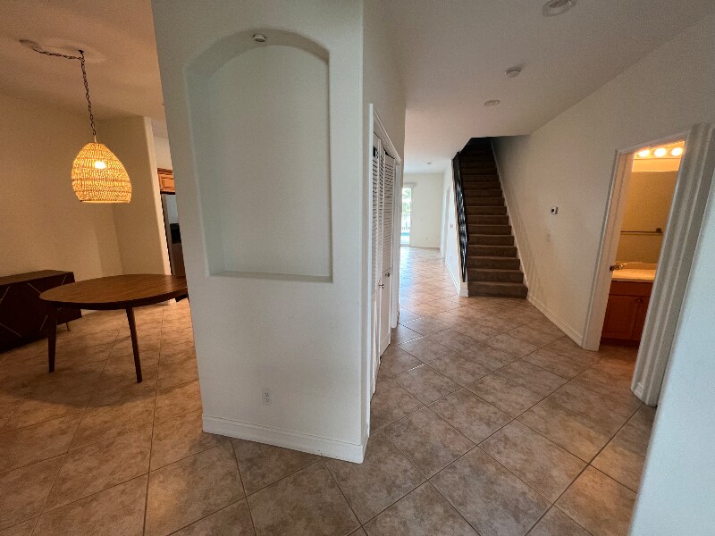 Building Photo - 934 SW 48th Terrace