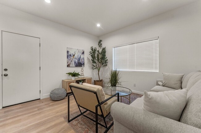 Building Photo - Showing Times: Every Mondays and Wednesdays 4:00 PM - 5:00 PM Every Saturdays 12:00PM - 1:00PM