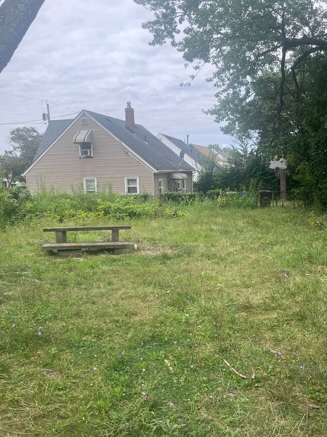 Building Photo - Cozy 2-Bedroom Ranch Home – Classic Brick ...
