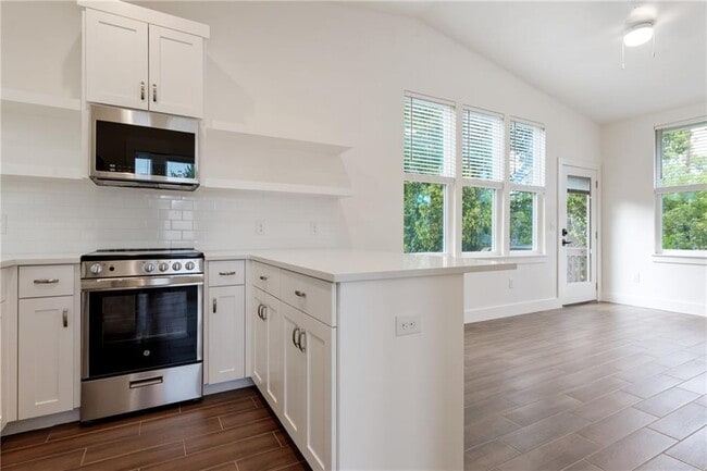 Building Photo - 4416 Rosedale Ave