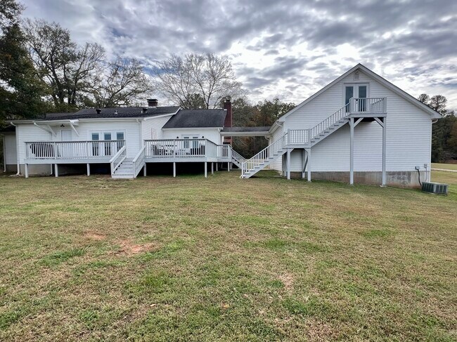 Building Photo - 12575 Hutcheson Ferry Rd