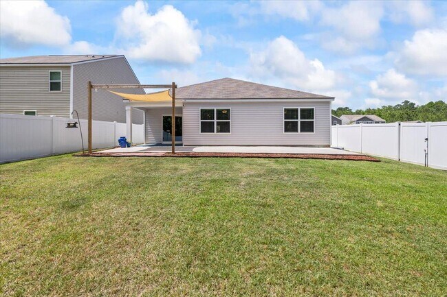 Building Photo - 138 Cotton Bluff Ct