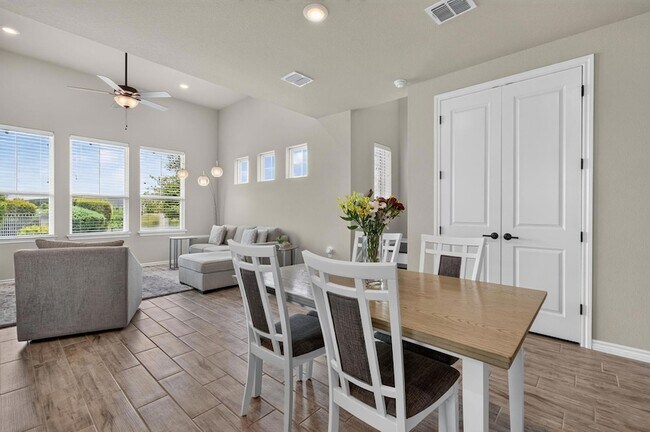 Building Photo - 105 Harborside Dr