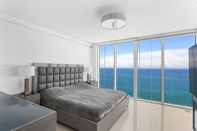 Building Photo - 16699 Collins Ave