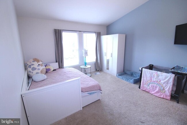 Building Photo - 7863 Apache Ridge Ct