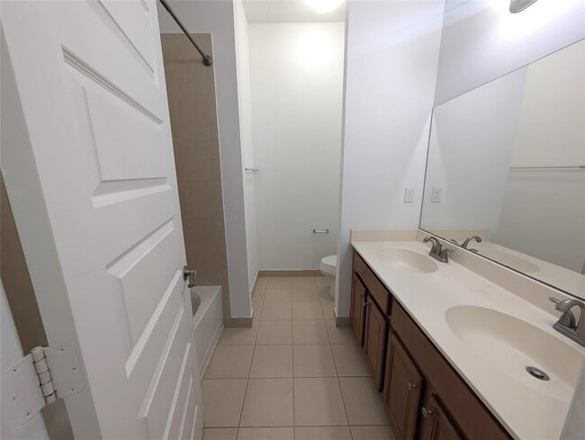 Building Photo - 19117 NE 8th Ct