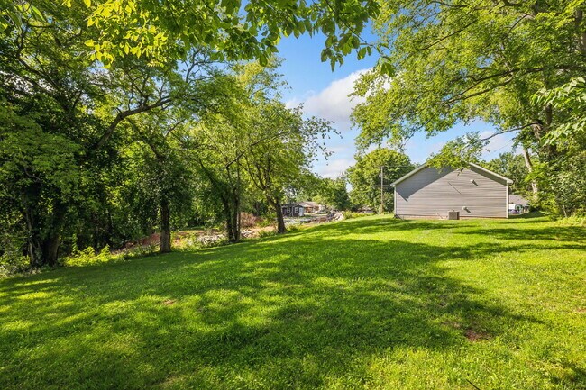 Building Photo - 1816 Cunningham Ridge