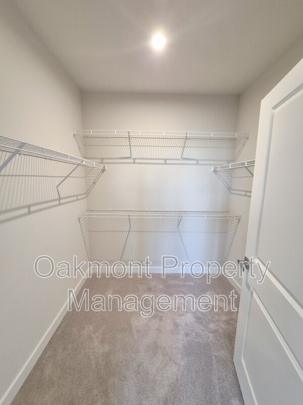 Building Photo - 3700 Maze Runner Dr