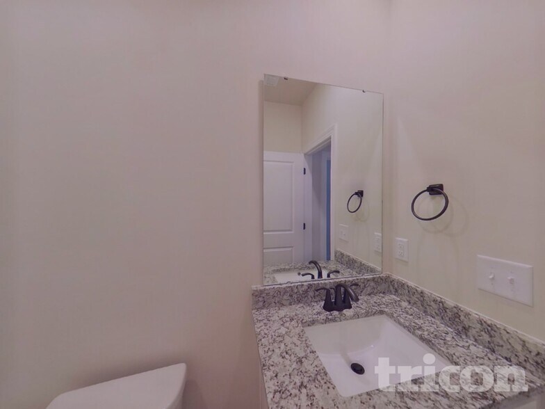 Building Photo - 7206 Jerimoth Dr