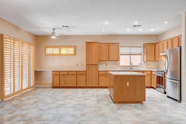 Building Photo - 55+ Age Restricted in Henderson - Zero Carpet