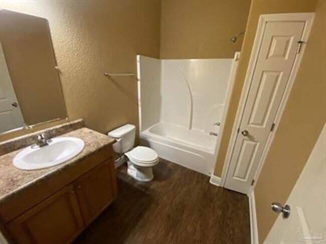 Building Photo - 7071 Lake Joanne Dr