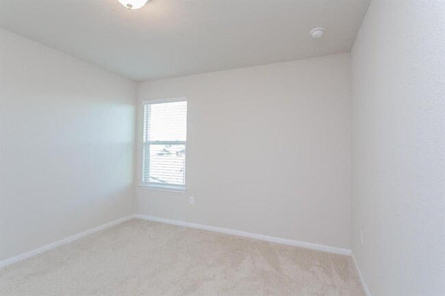 Building Photo - 10407 Hatton Ln