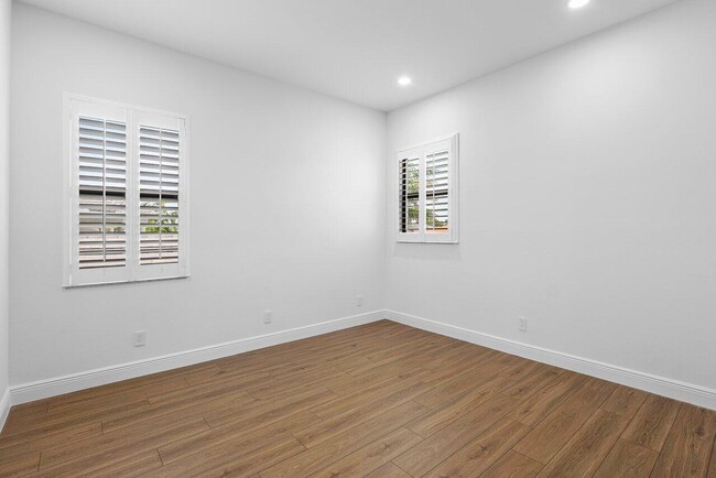 Building Photo - 6990 NW 27th Ave