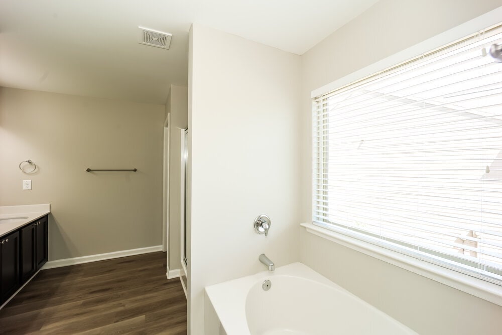 Building Photo - 52 Southwind Cir