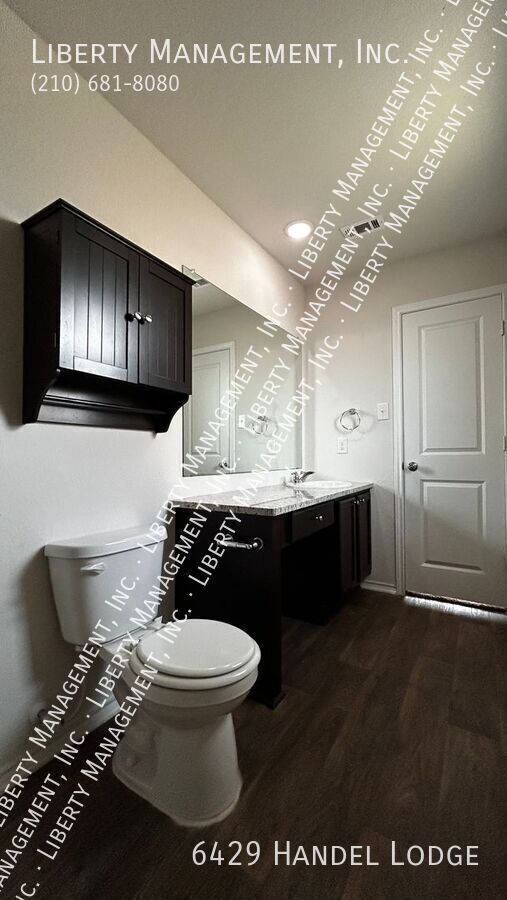Building Photo - 6429 Handel Ldg