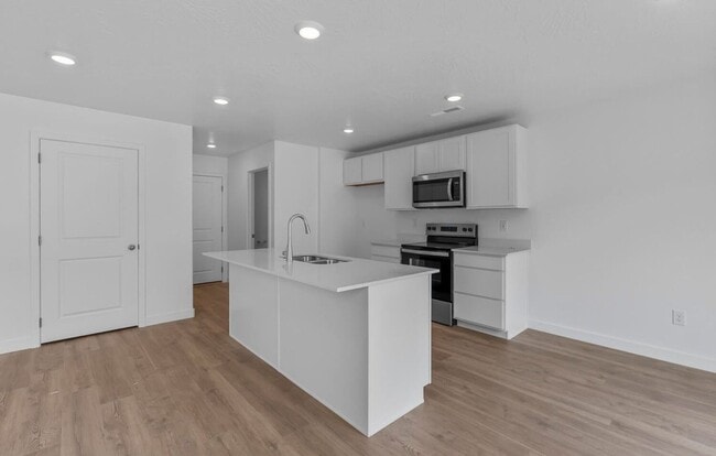 Building Photo - 2129 Wolverine Wy