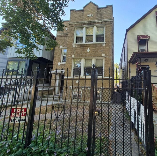 Primary Photo - 4722 N Kennicott Ave