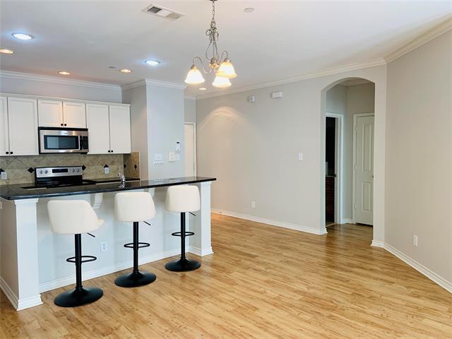 Building Photo - 1020 Texas St