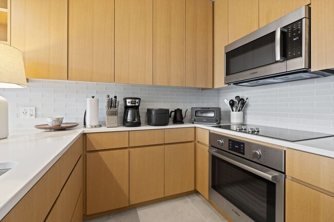 Building Photo - SKY ALA MOANA 3709 - 2 Bedroom & 2 Bathroom