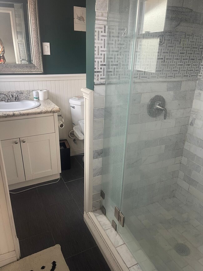 Building Photo - 4222 S Bronson Ave