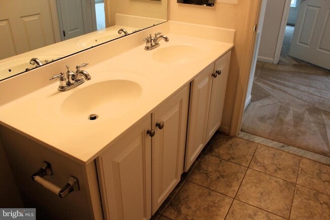Building Photo - 7967 Almeda Ct
