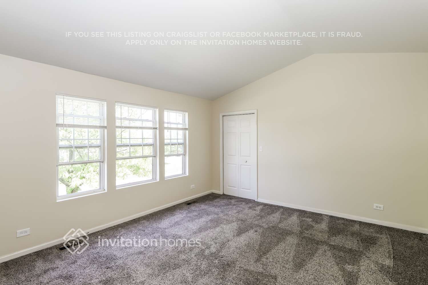 Building Photo - 271 Springbrook Trail S