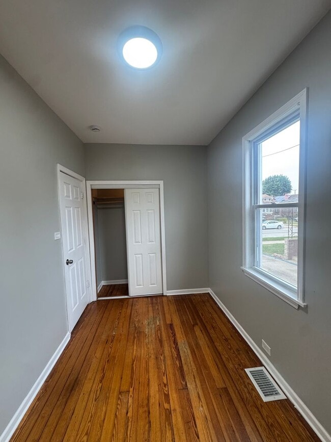 Building Photo - Beautiful 2-bedroom house for Rent AVAILAB...