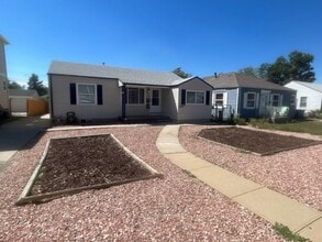 Building Photo - $0 DEPOSIT OPTION. 3BED/1BATH WITH ONE CAR GARAGE NEAR ANSCHUTZ MEDICAL CAMPUS