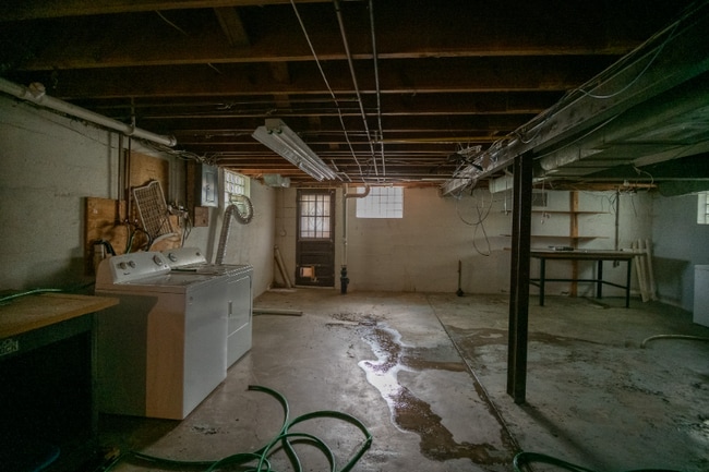 Building Photo - 6600 Nottingham Ave