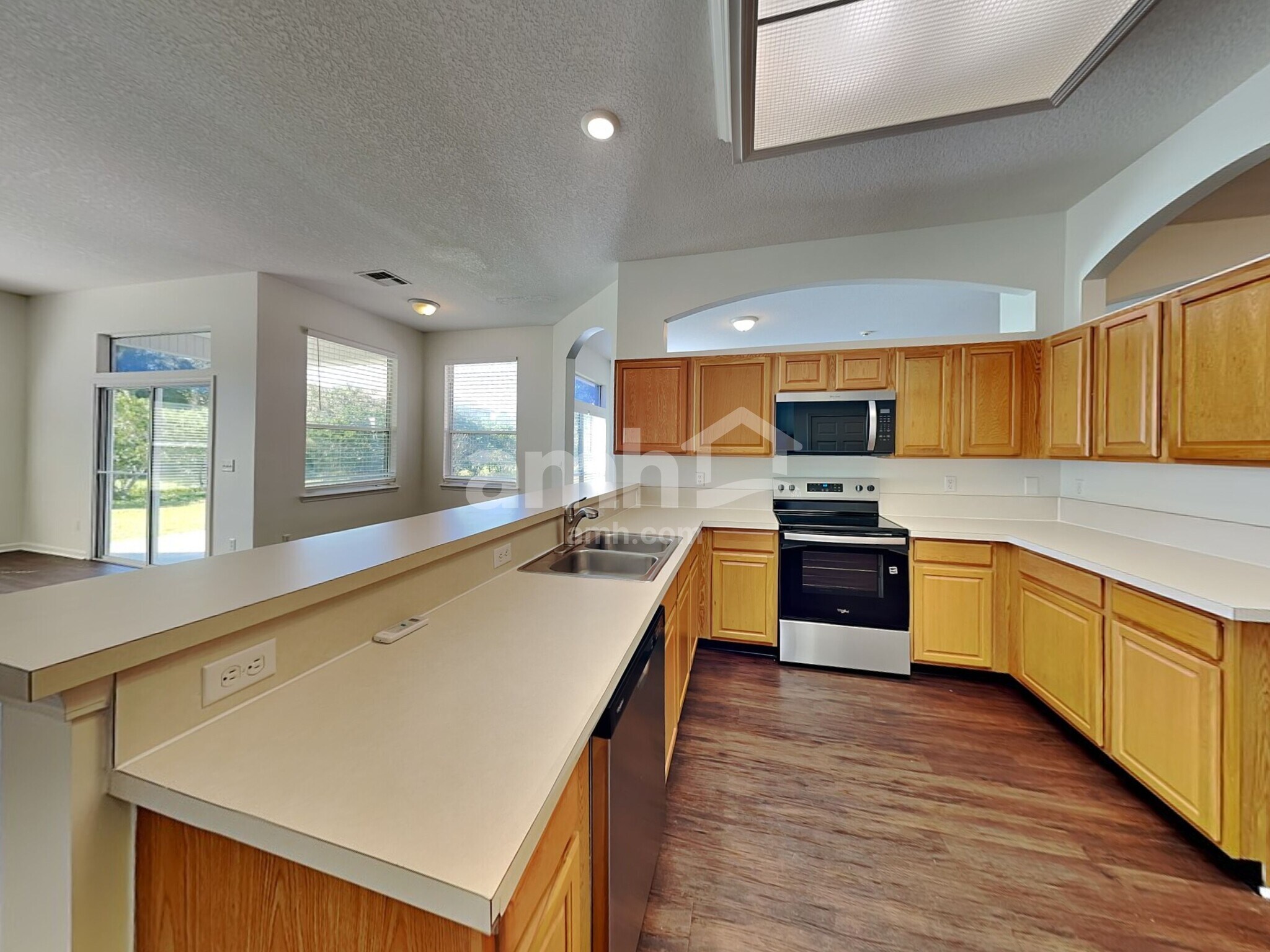 Building Photo - 341 Diana Ct