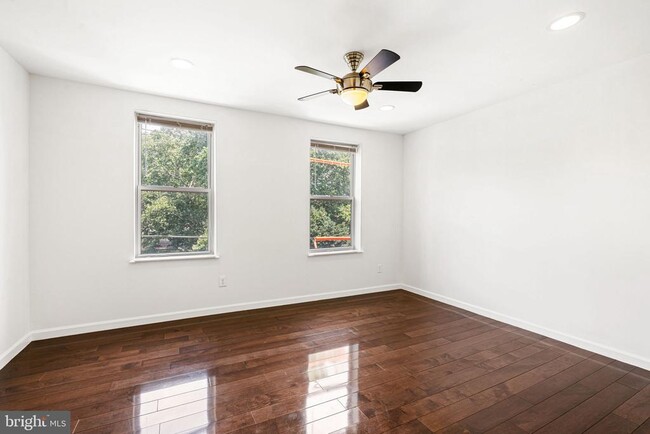 Building Photo - 2328 Reed St