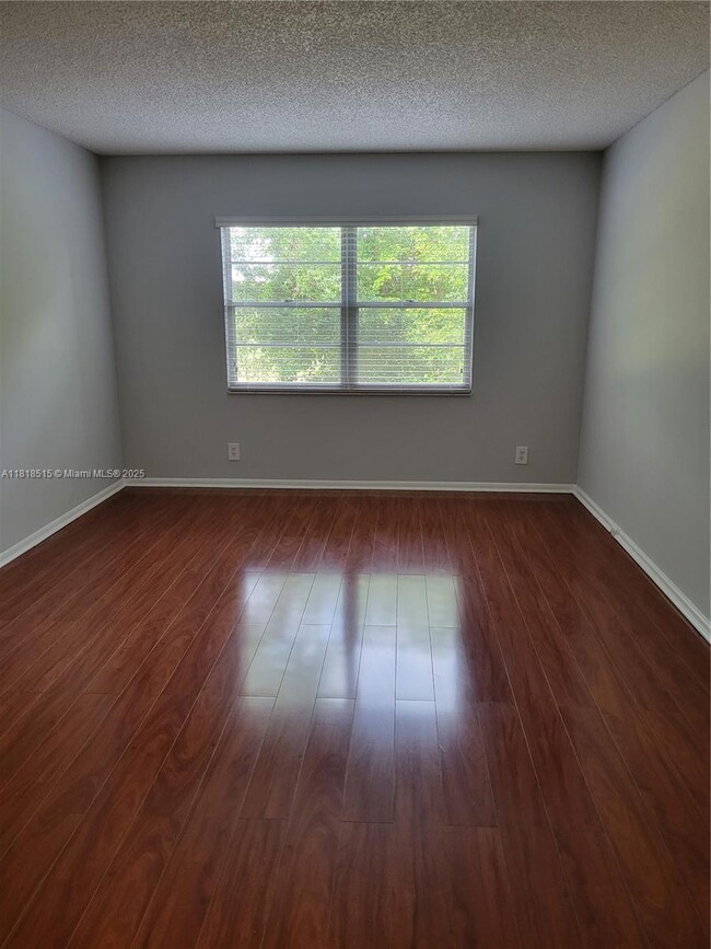 Building Photo - 1300 SW 125th Ave