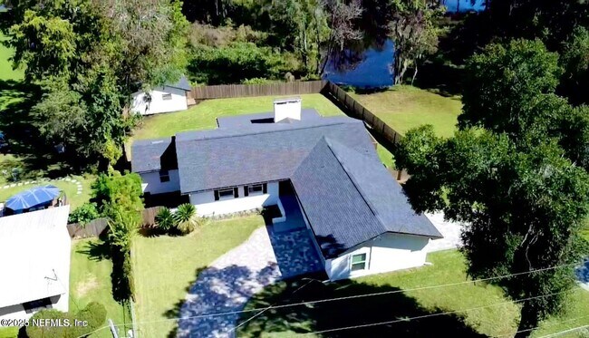 Building Photo - 5609 Hyde Park Cir